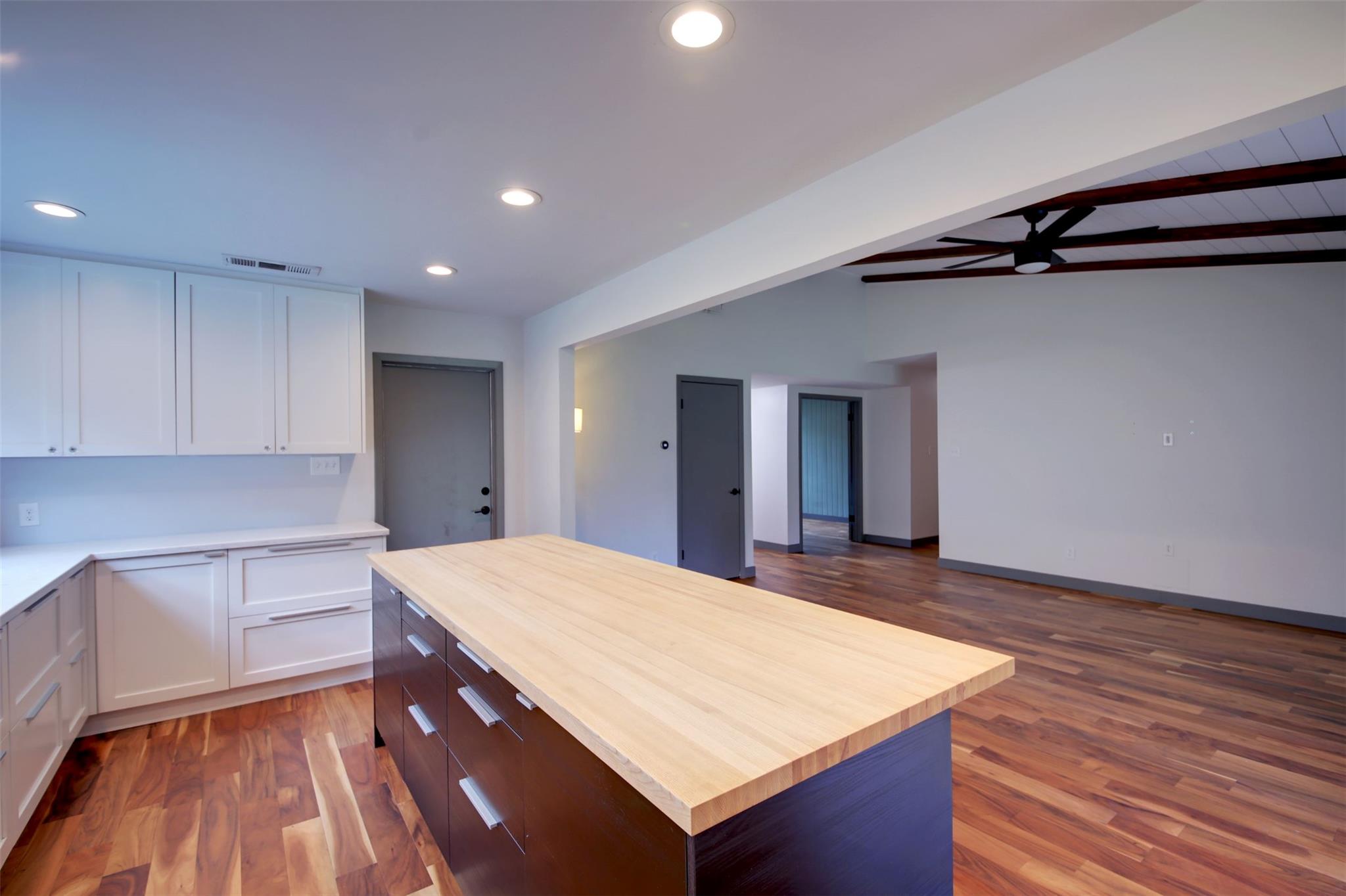 11813 Highland Oaks Trl, Austin, TX 78759