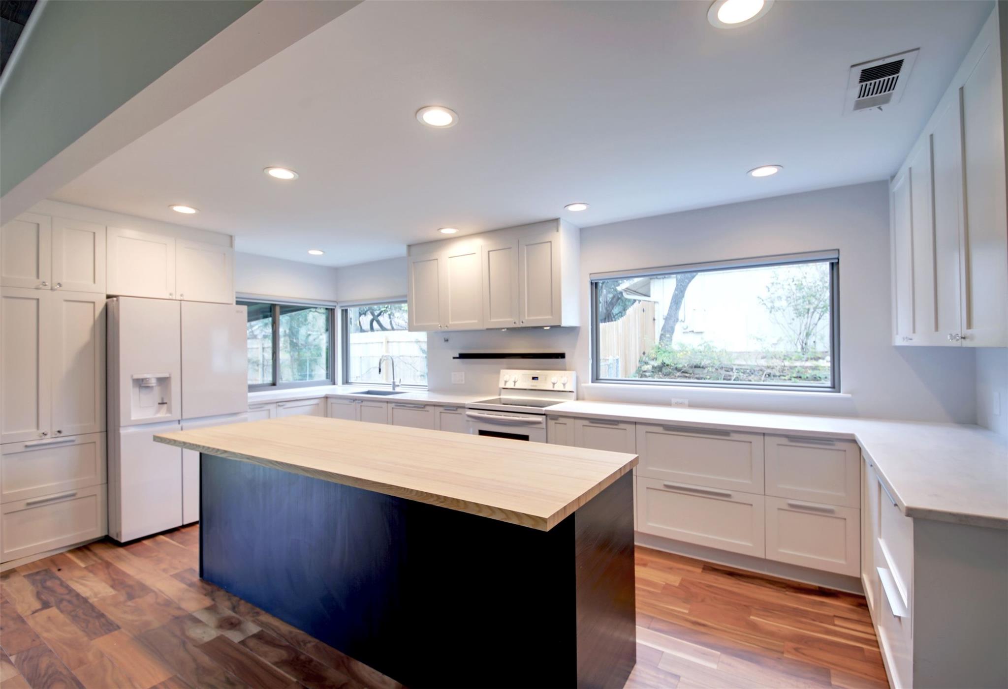 11813 Highland Oaks Trl, Austin, TX 78759