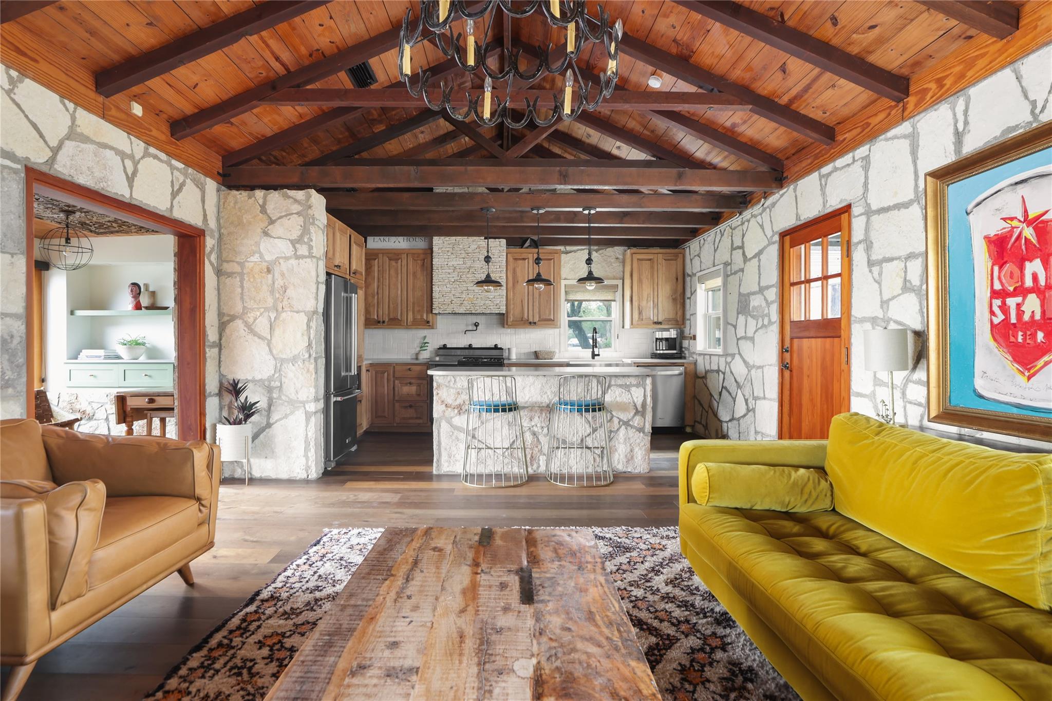 19745 Lakehurst Loop, Spicewood, TX 78669