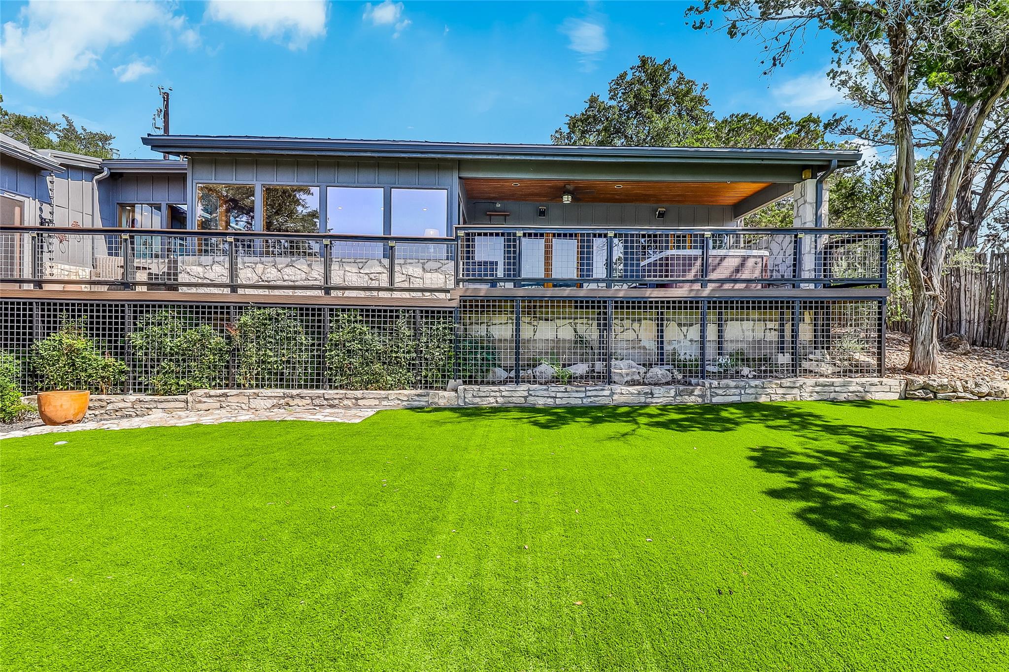 19745 Lakehurst Loop, Spicewood, TX 78669