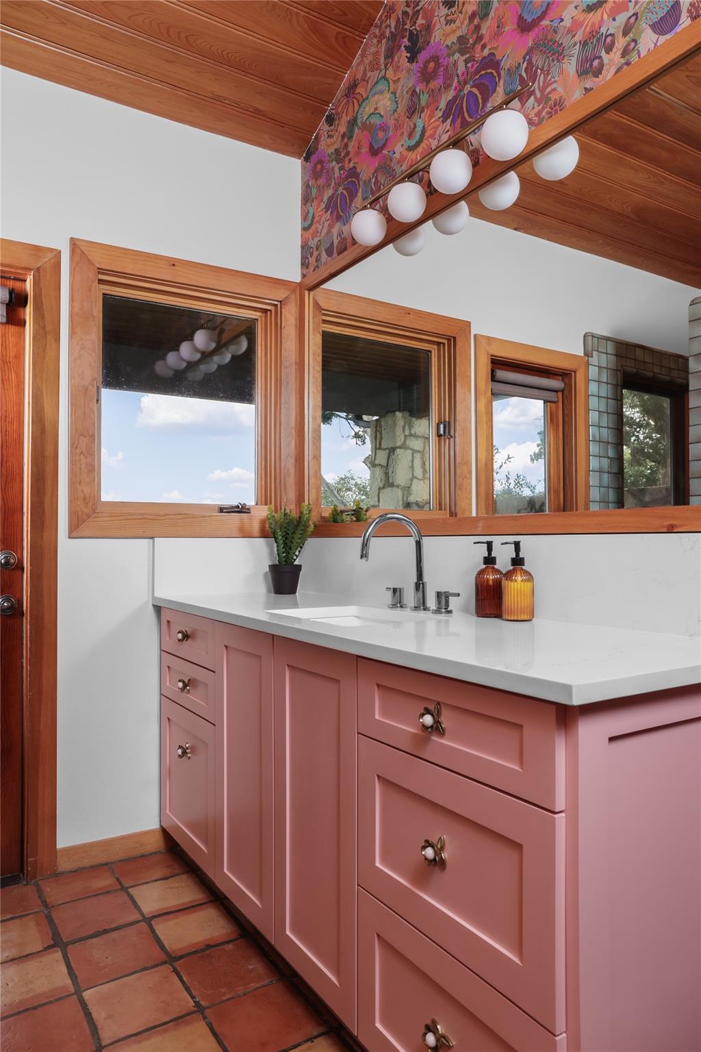 19745 Lakehurst Loop, Spicewood, TX 78669