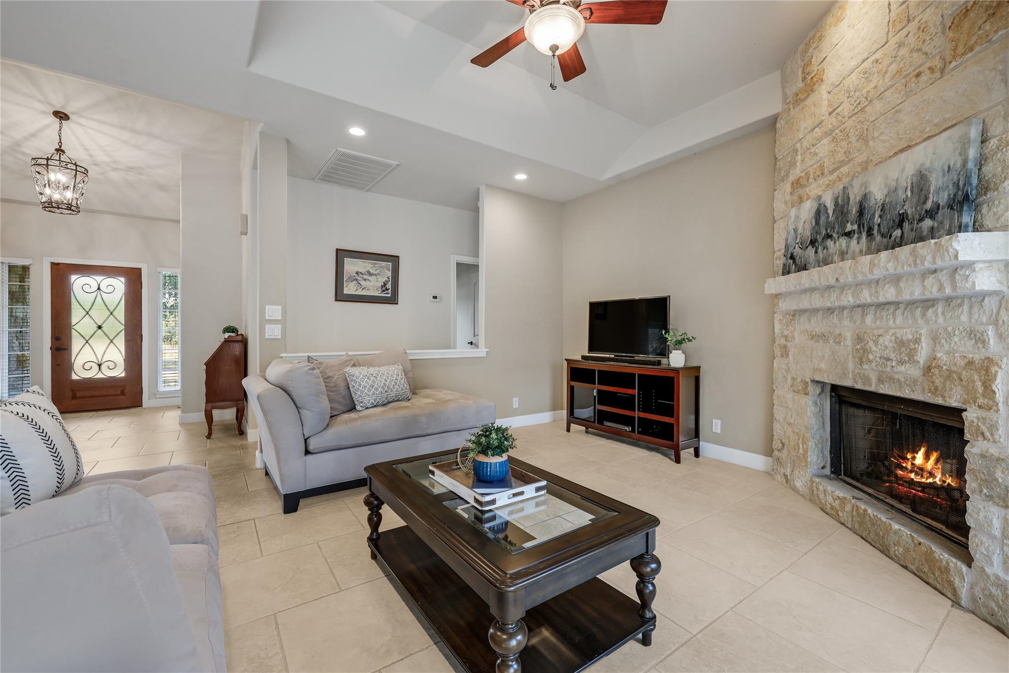 20638 Highland Lake Dr, Lago Vista, TX 78645