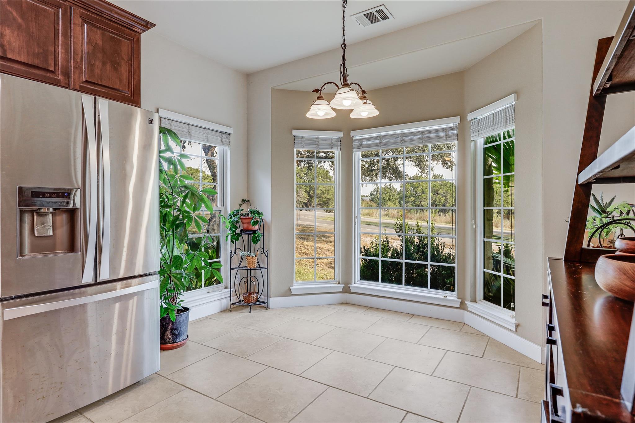 20638 Highland Lake Dr, Lago Vista, TX 78645