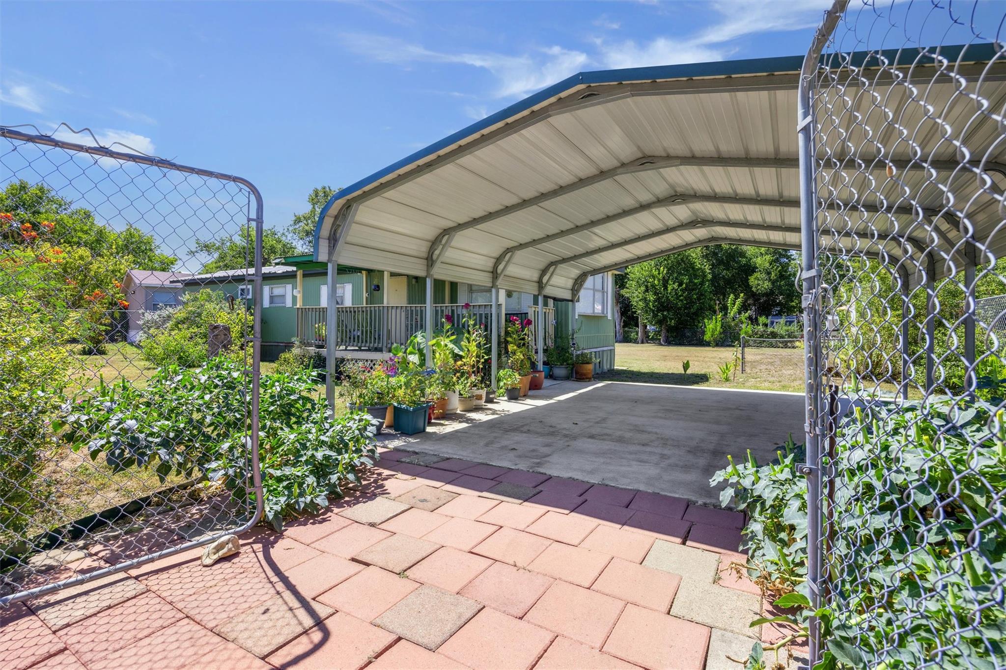 11103 Hialeah St, Del Valle, TX 78617