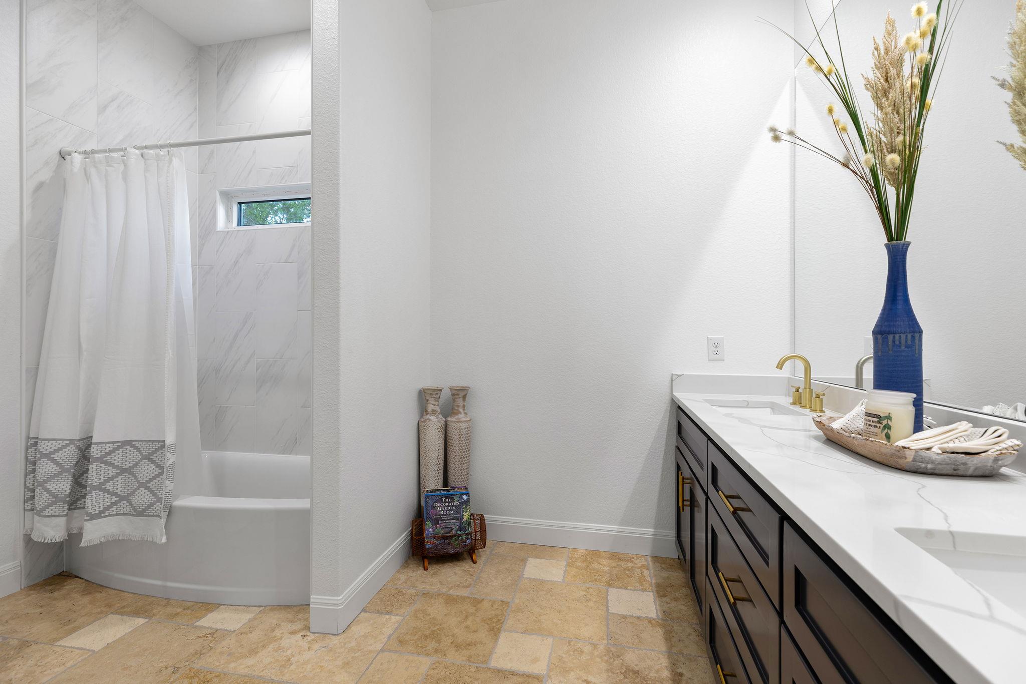 153 Fawn Holw, Elgin, TX 78621