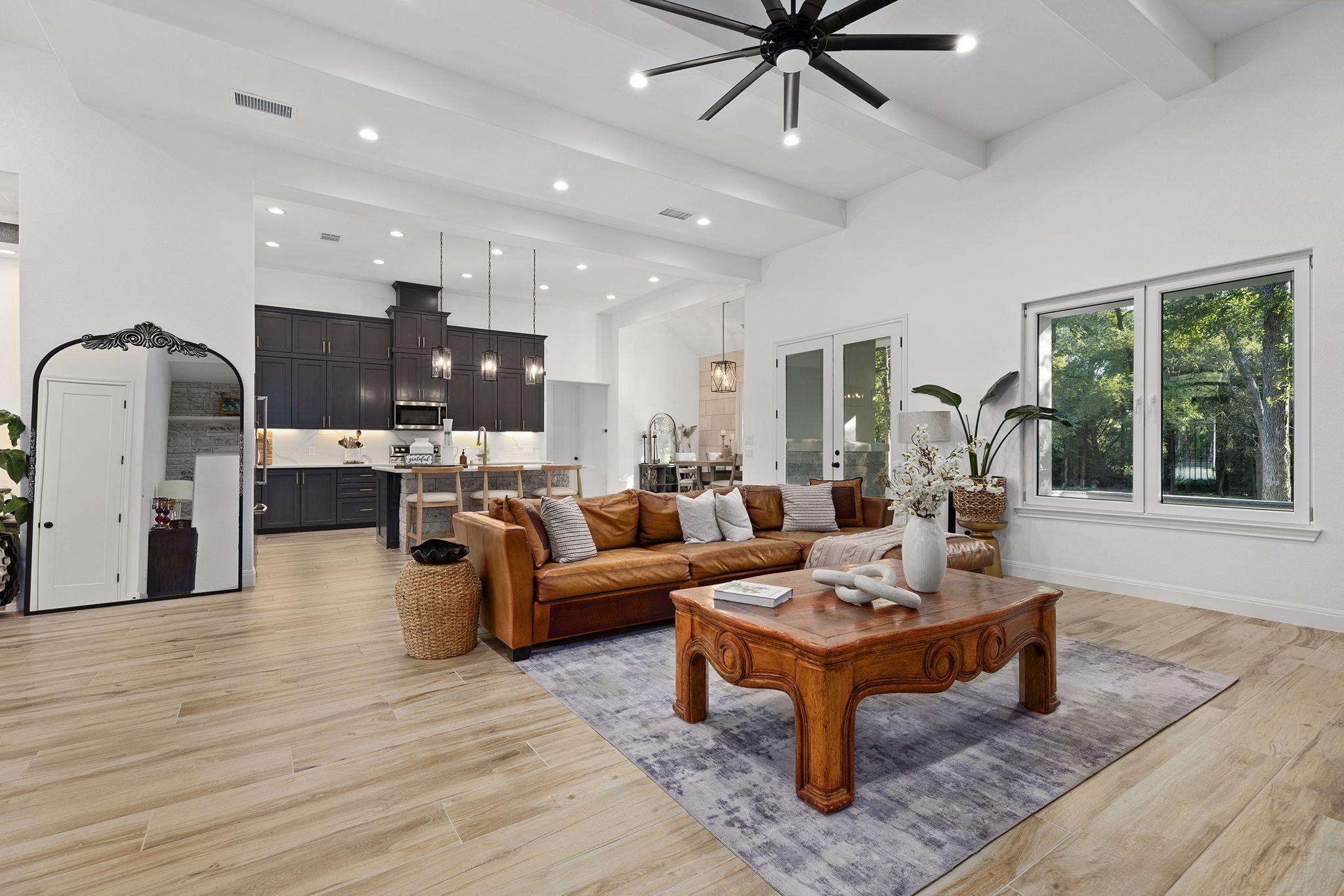 153 Fawn Holw, Elgin, TX 78621