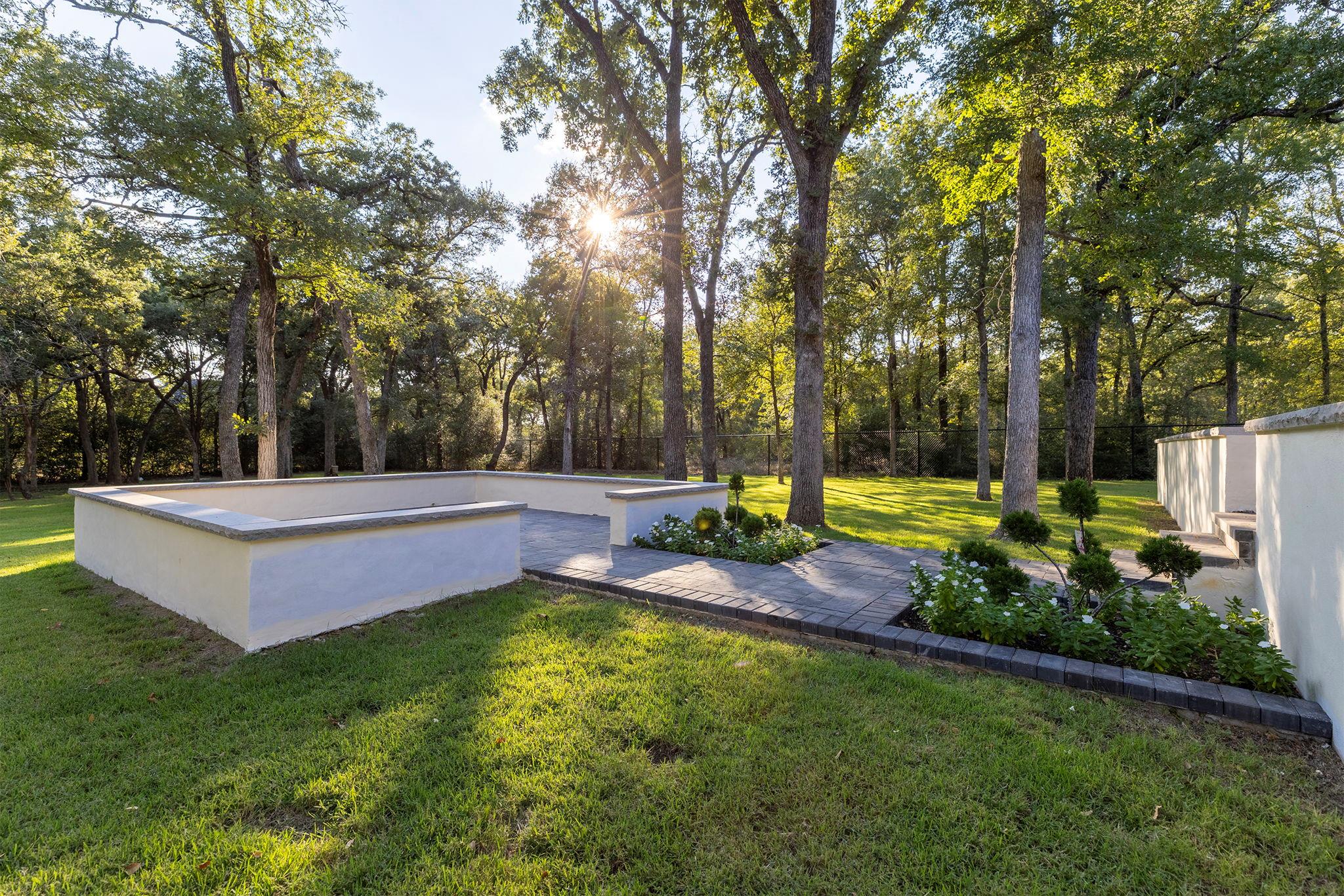 153 Fawn Holw, Elgin, TX 78621