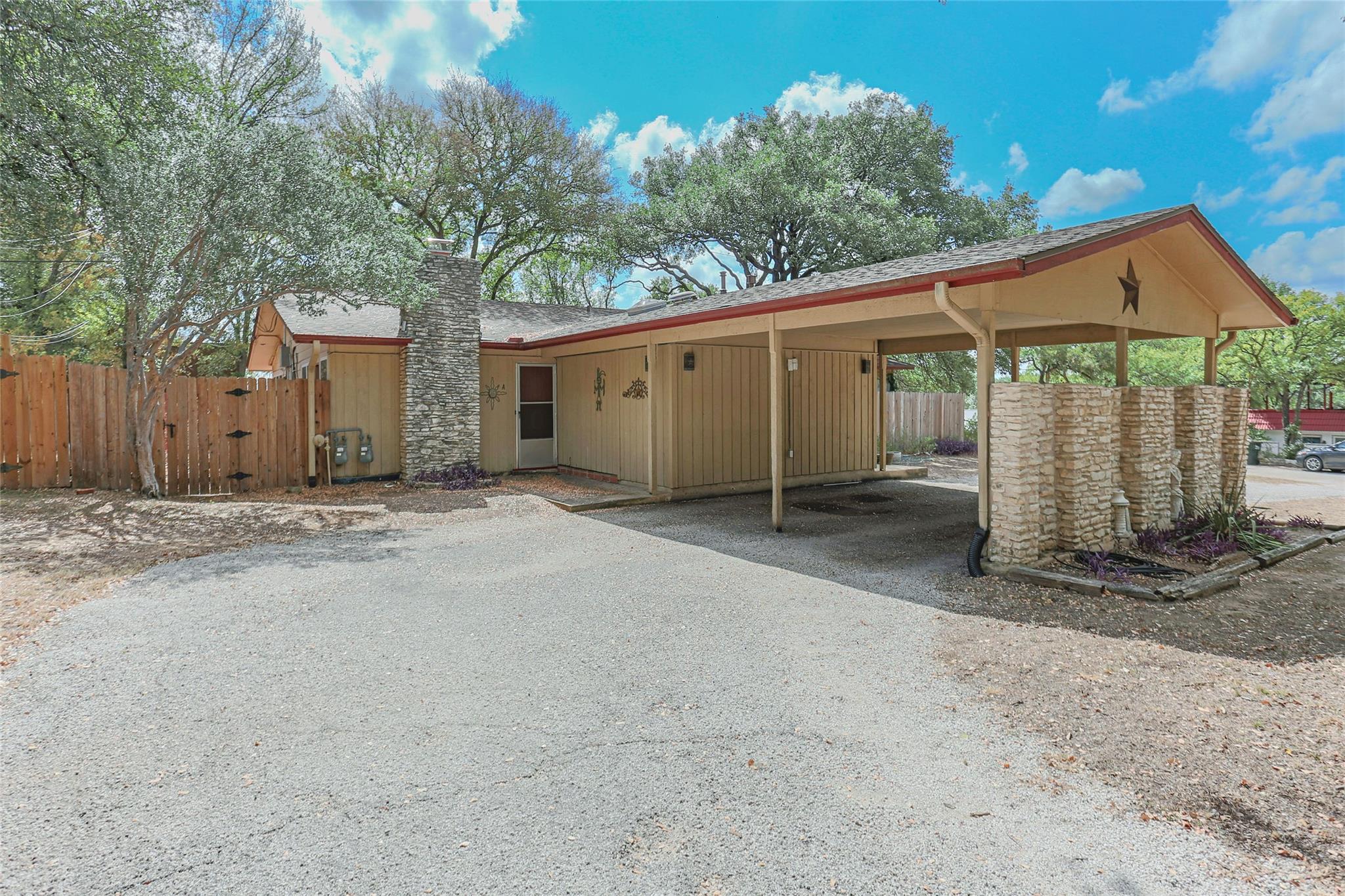 1003 Beaver Trl # A, Austin, TX 78746