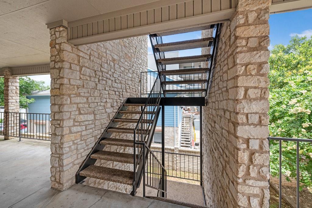 2604 Salado St # 302, Austin, TX 78705