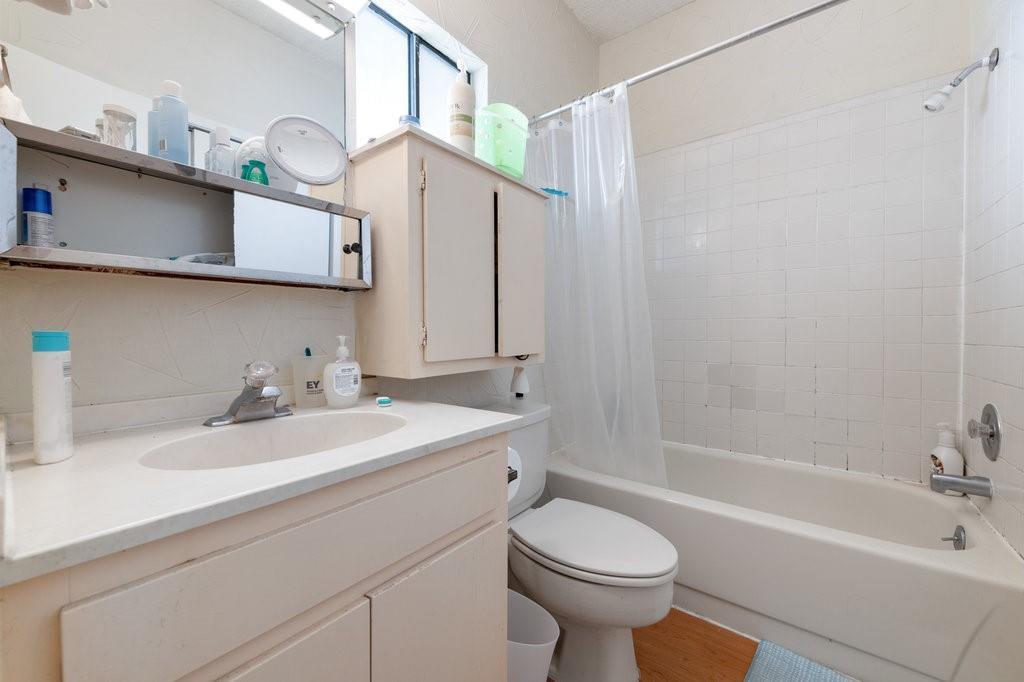 2604 Salado St # 302, Austin, TX 78705