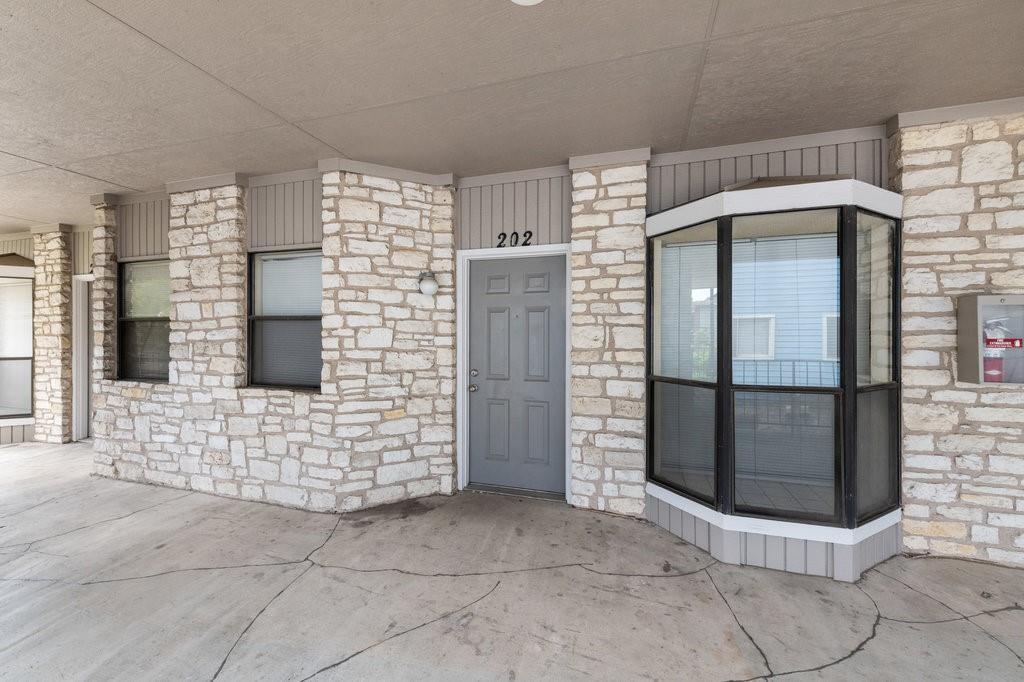 2604 Salado St # 302, Austin, TX 78705