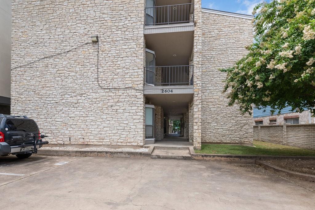 2604 Salado St # 302, Austin, TX 78705