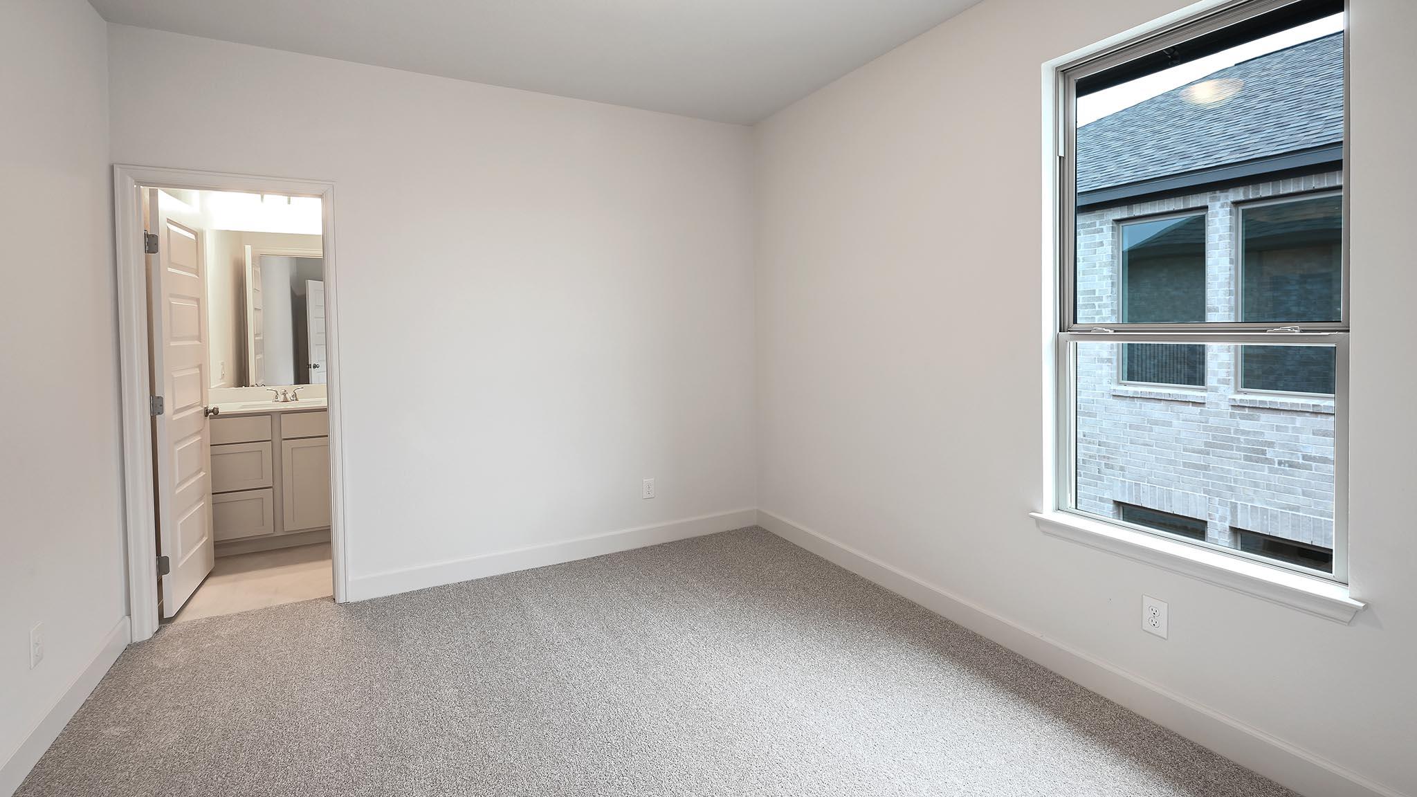 608 Bay Breeze Dr, Kyle, TX 78640