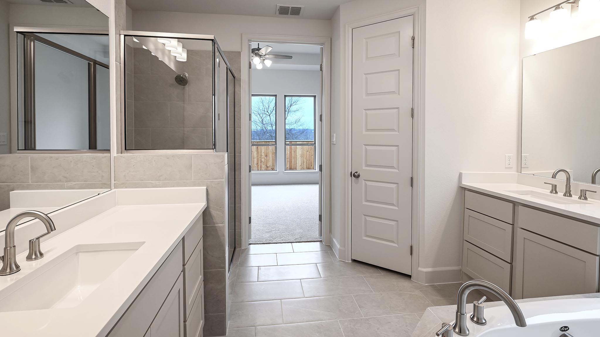 608 Bay Breeze Dr, Kyle, TX 78640