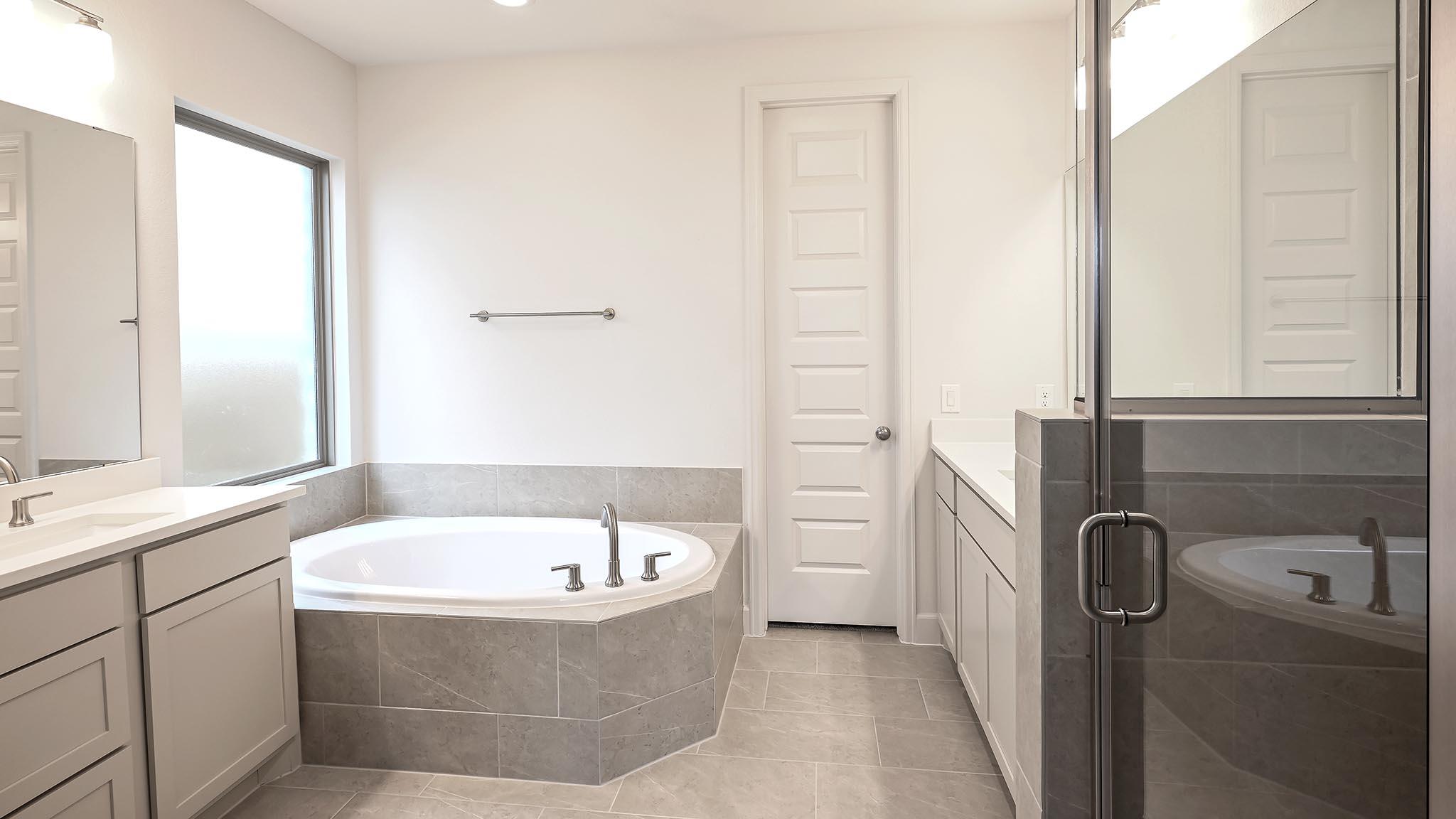 608 Bay Breeze Dr, Kyle, TX 78640