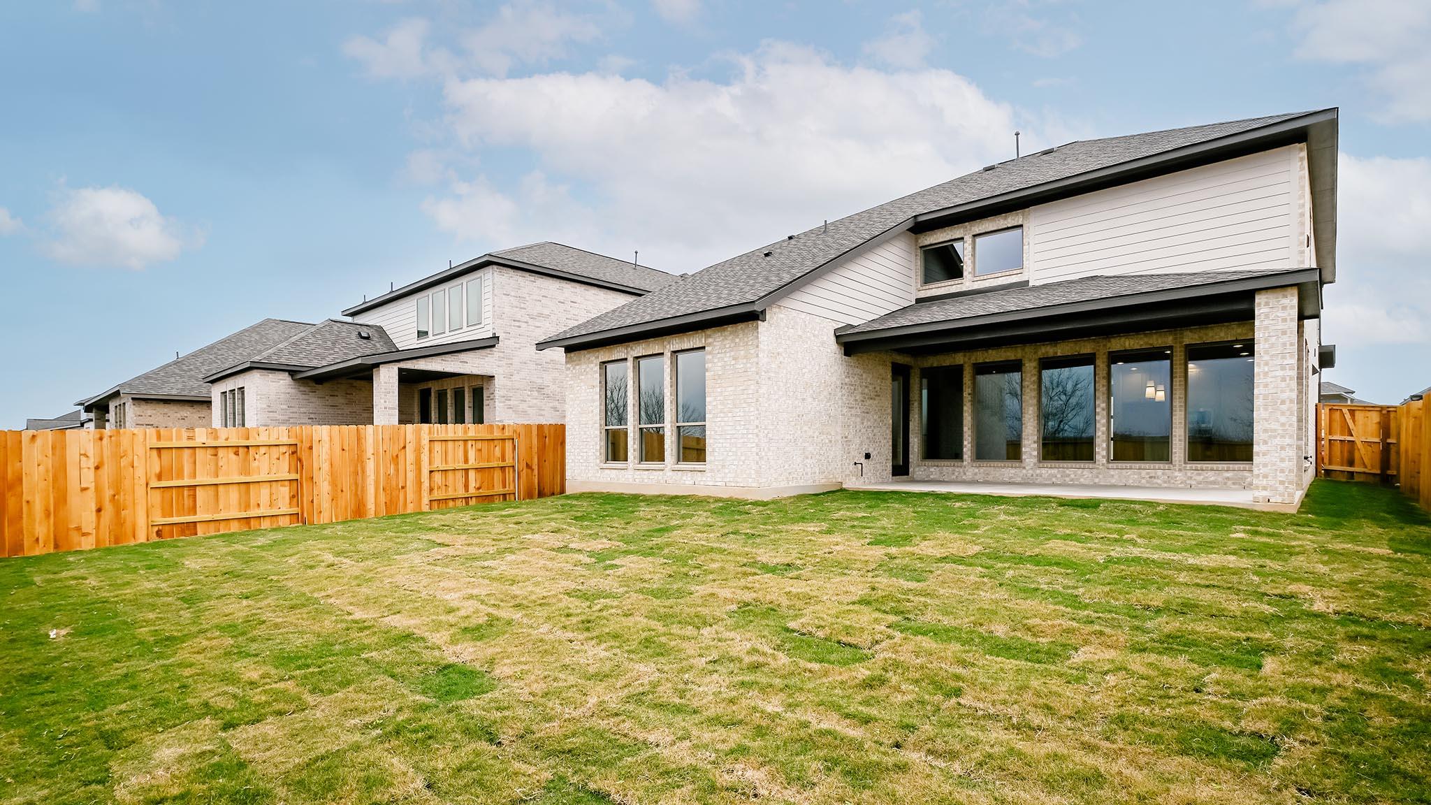 608 Bay Breeze Dr, Kyle, TX 78640