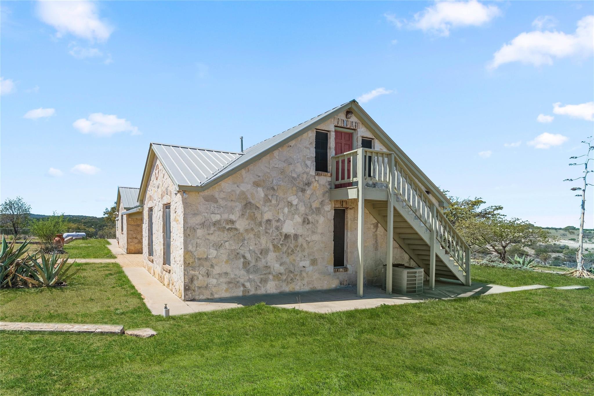 1428 Seven Springs Drive Dr, Junction, TX 76849