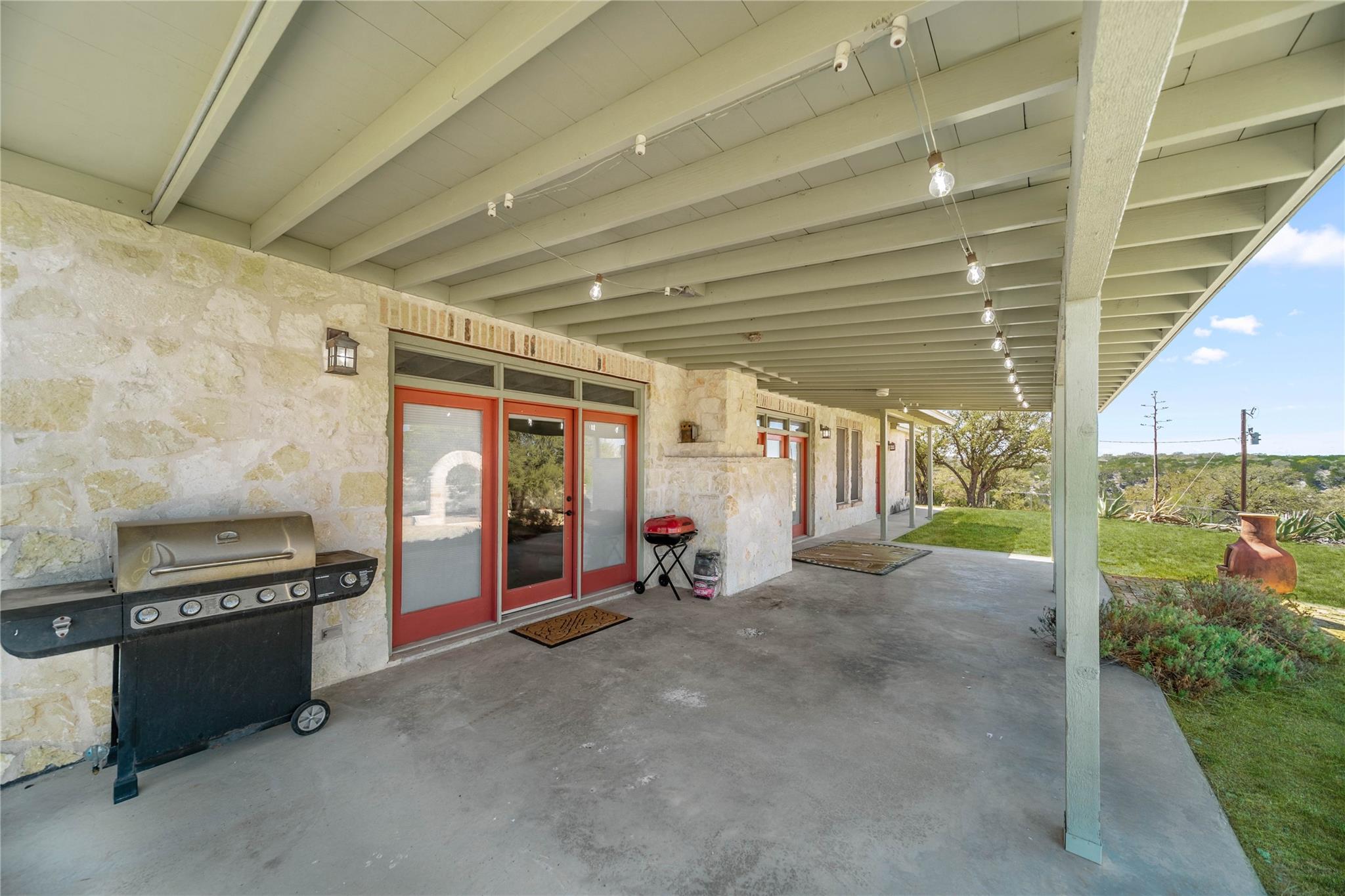 1428 Seven Springs Drive Dr, Junction, TX 76849