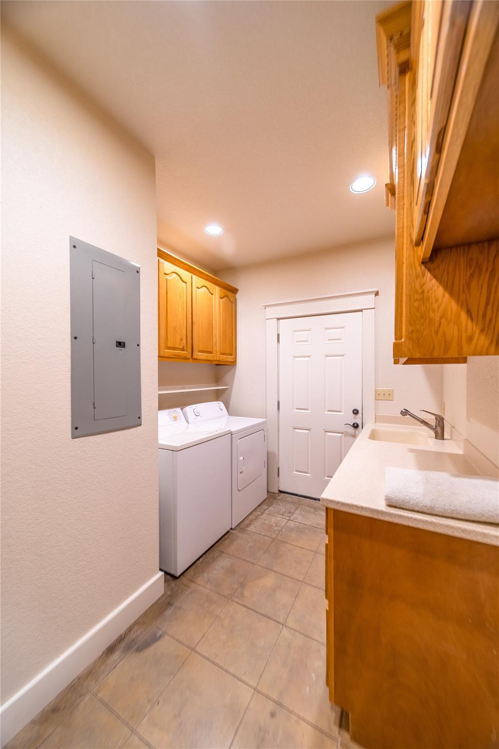 1428 Seven Springs Drive Dr, Junction, TX 76849