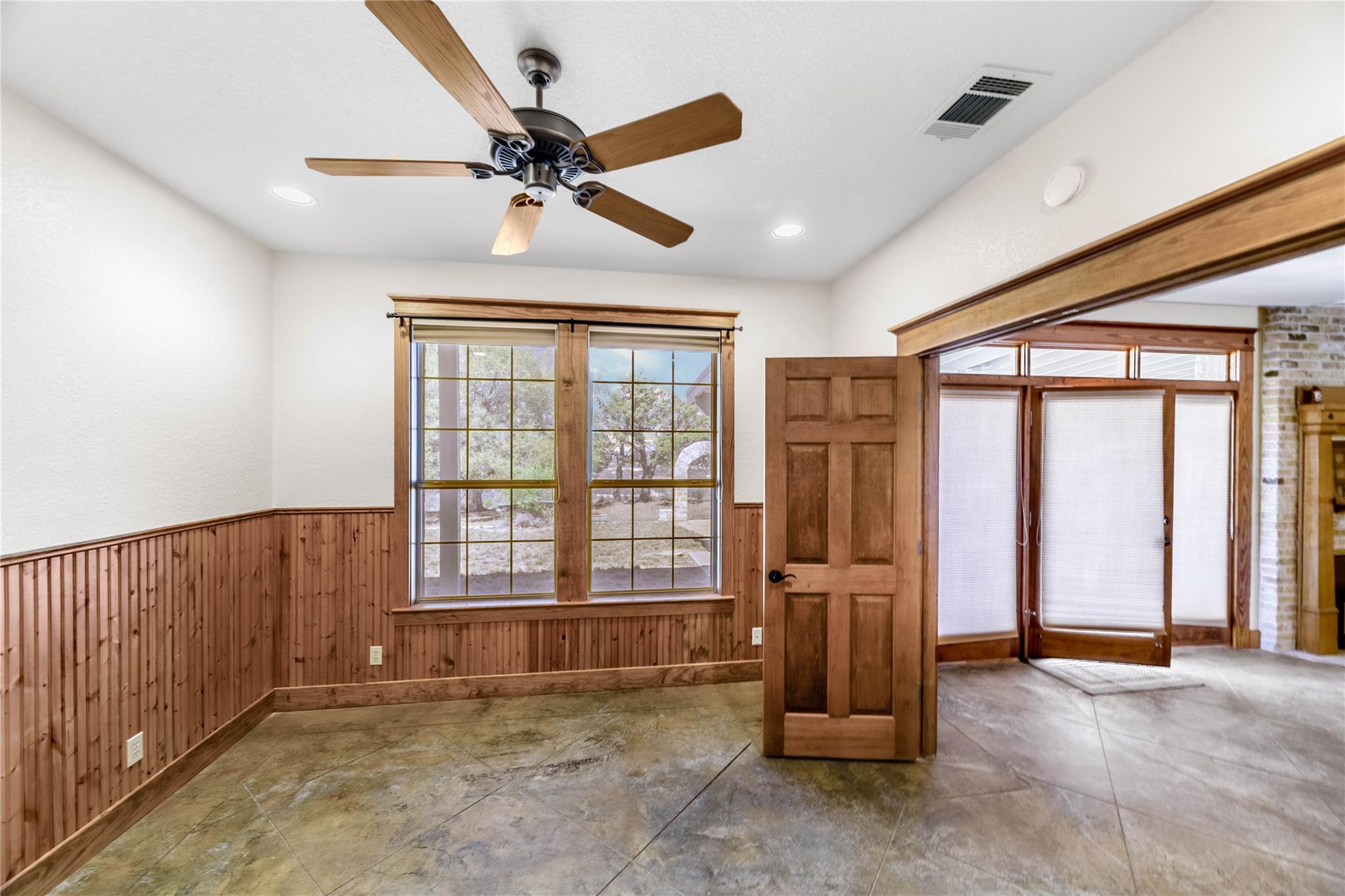 1428 Seven Springs Drive Dr, Junction, TX 76849