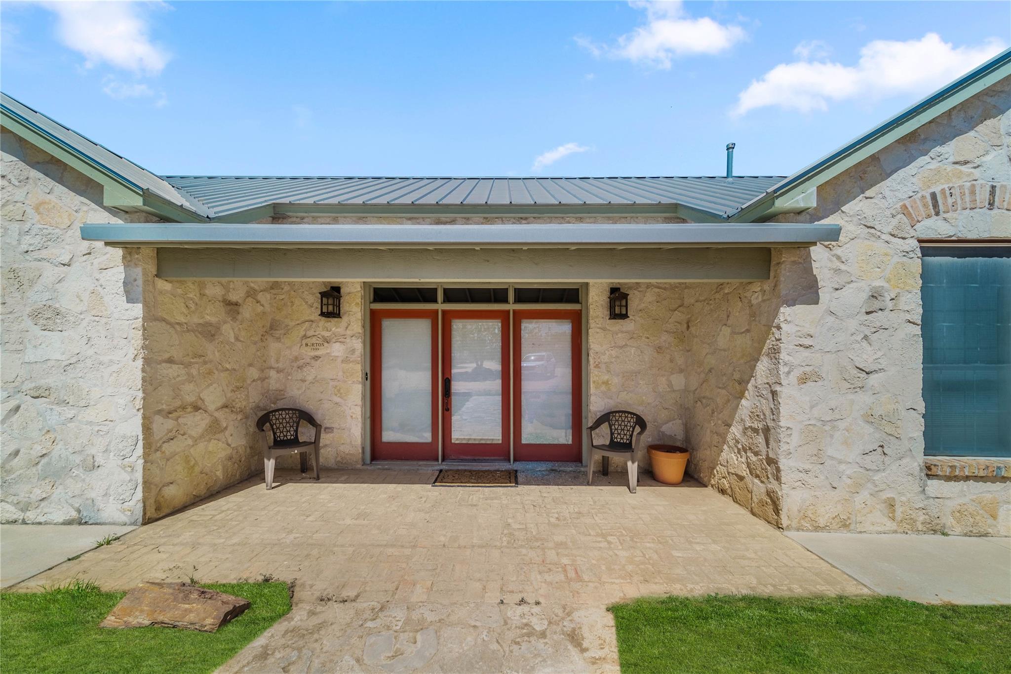 1428 Seven Springs Drive Dr, Junction, TX 76849