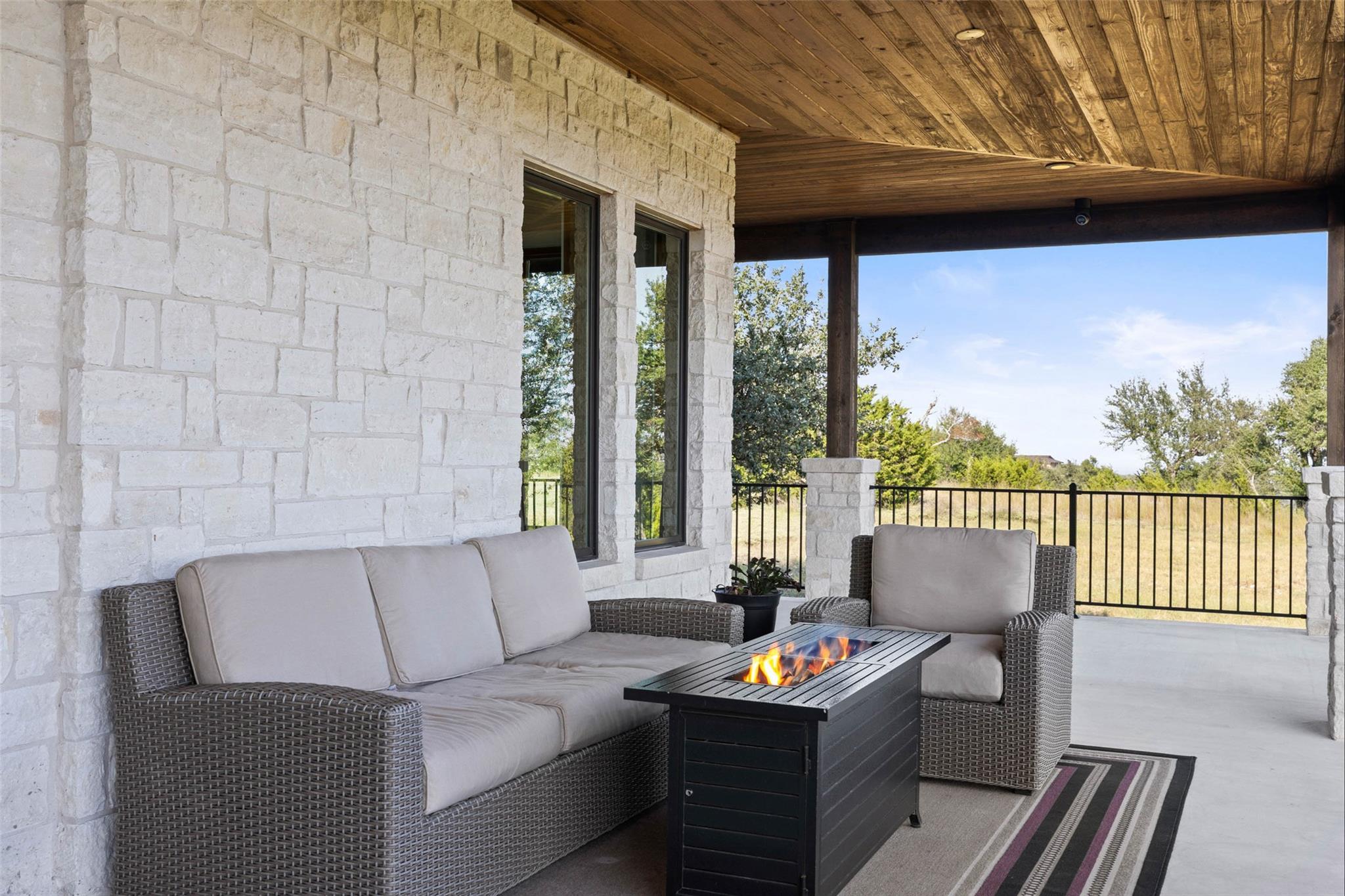 234 Elk Run Cv, Blanco, TX 78606