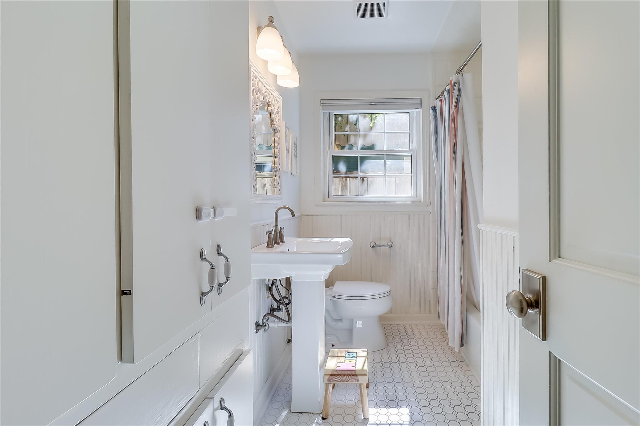 2908 Perry Ln, Austin, TX 78731