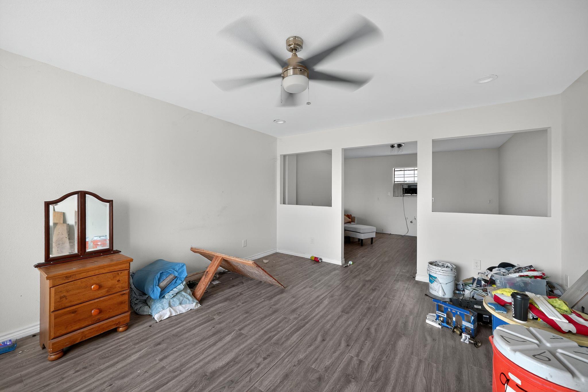 201 W Brazos St, Uvalde, TX 78801