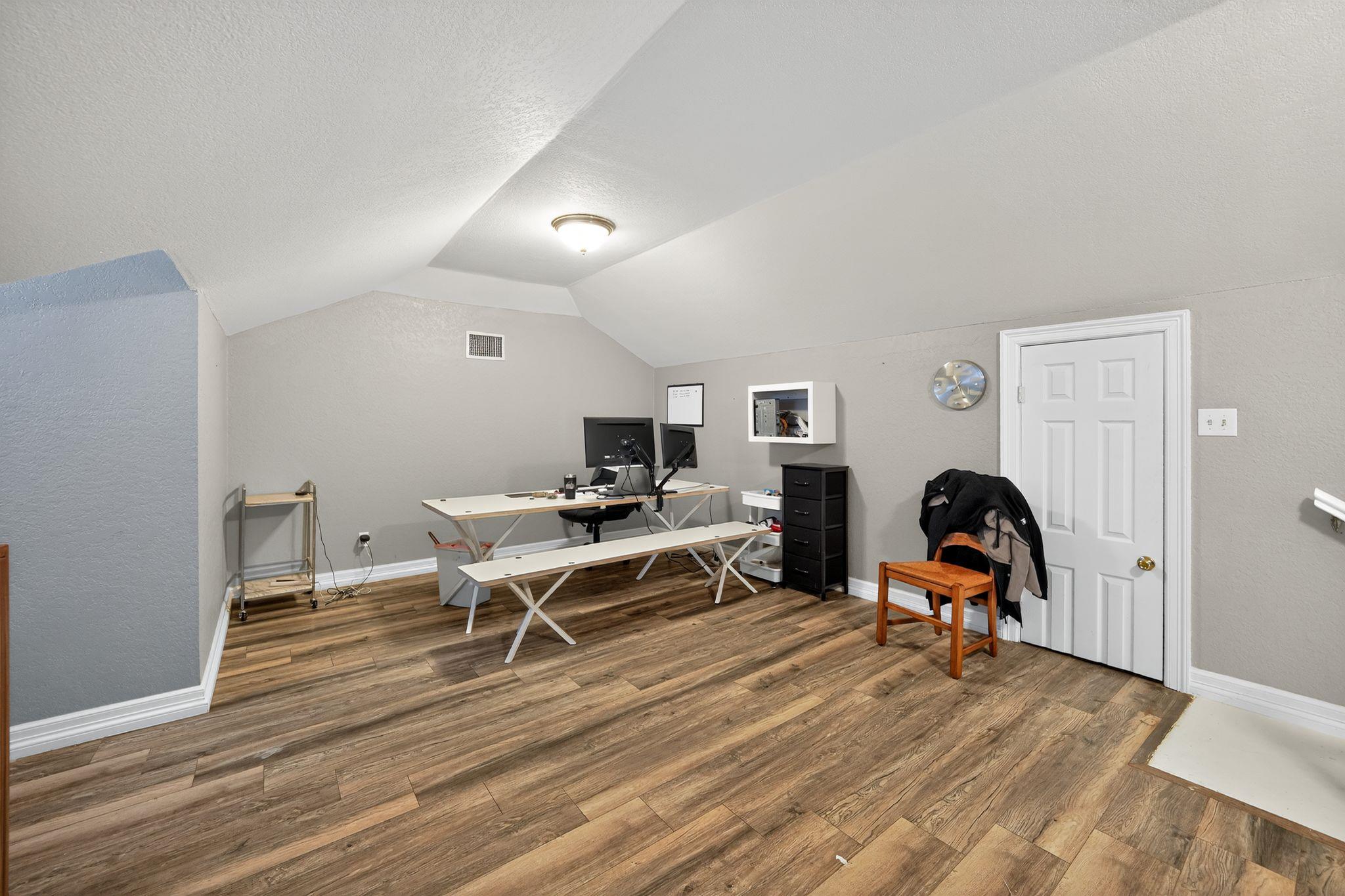 201 W Brazos St, Uvalde, TX 78801