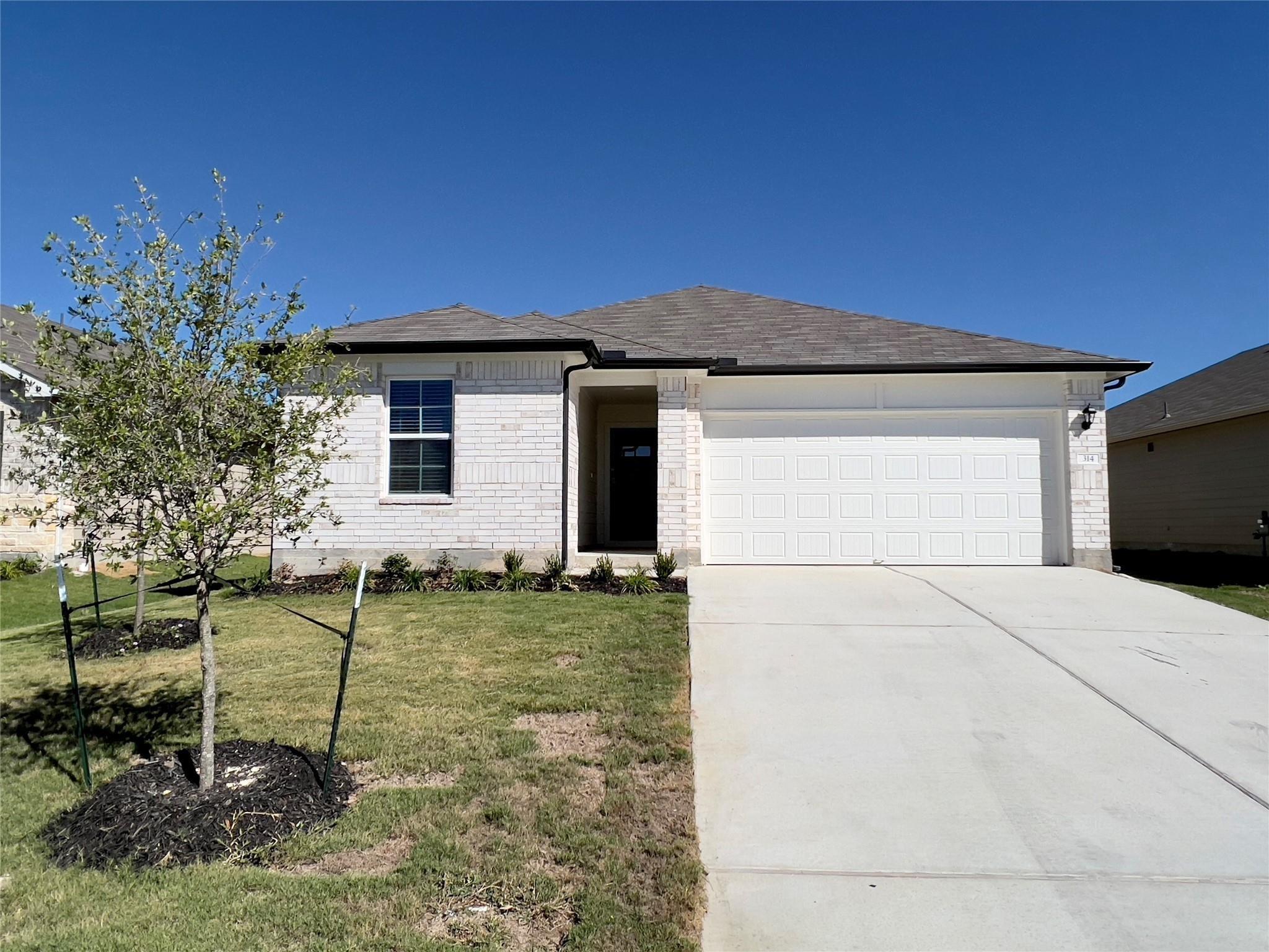 314 Addison Pl, Lockhart, TX 78644