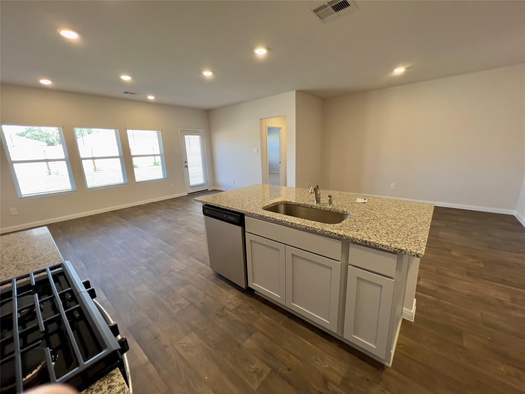 314 Addison Pl, Lockhart, TX 78644