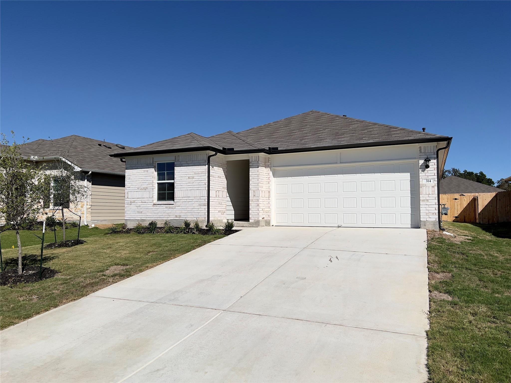 314 Addison Pl, Lockhart, TX 78644