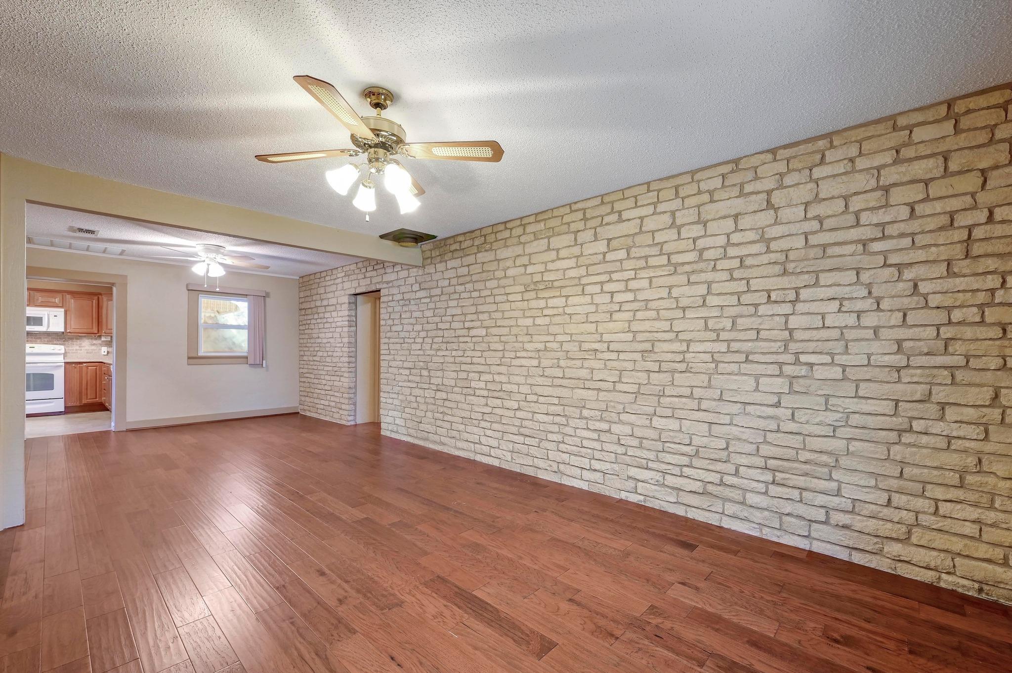 817 (NW 1/4) 9th Street, Blanco, TX 78606