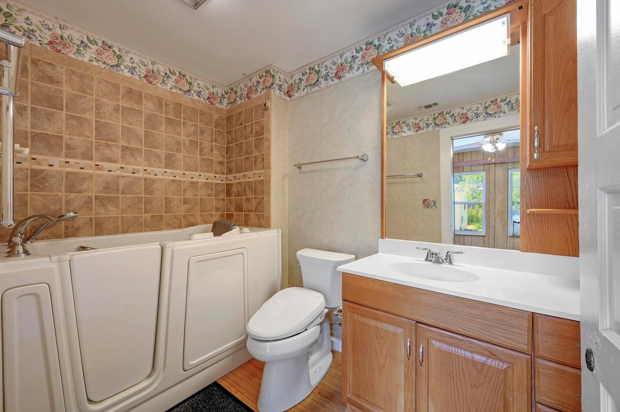 817 (NW 1/4) 9th Street, Blanco, TX 78606