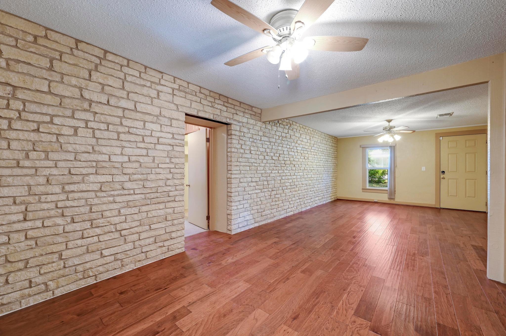 817 (NW 1/4) 9th Street, Blanco, TX 78606