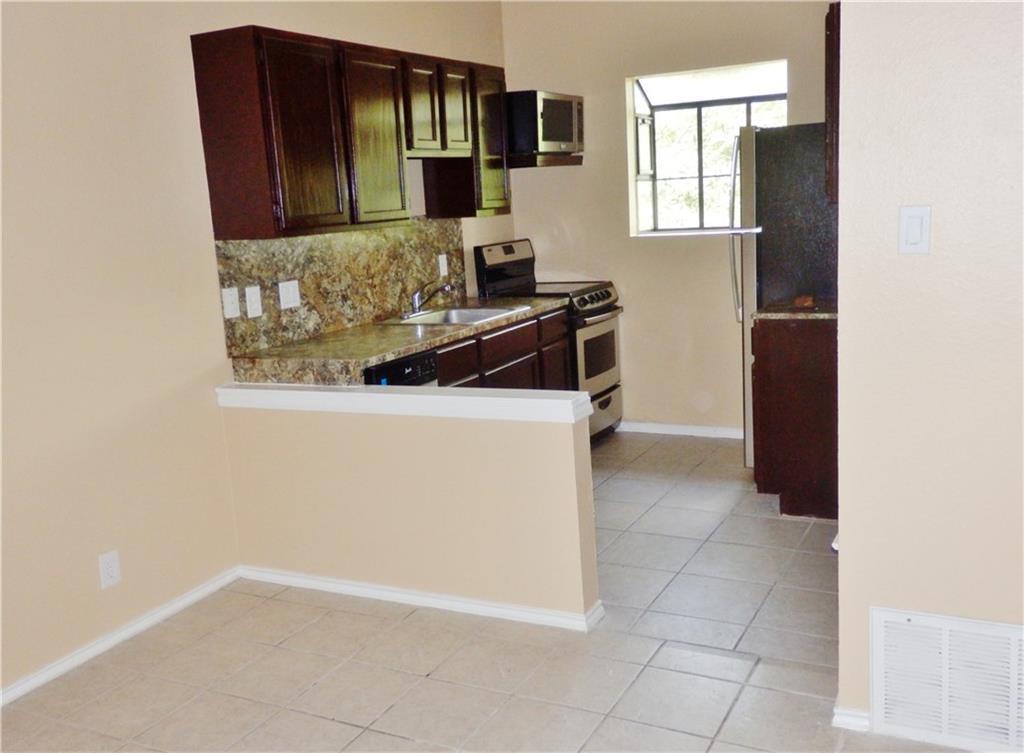 3206 King St # 208, Austin, TX 78705