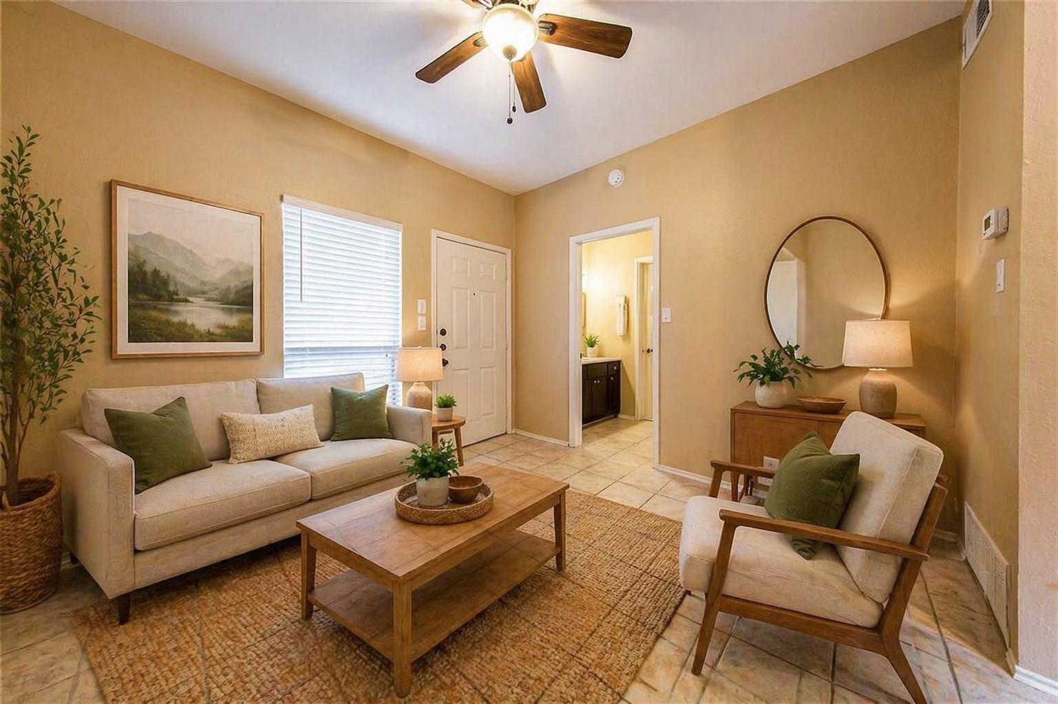 3206 King St # 208, Austin, TX 78705