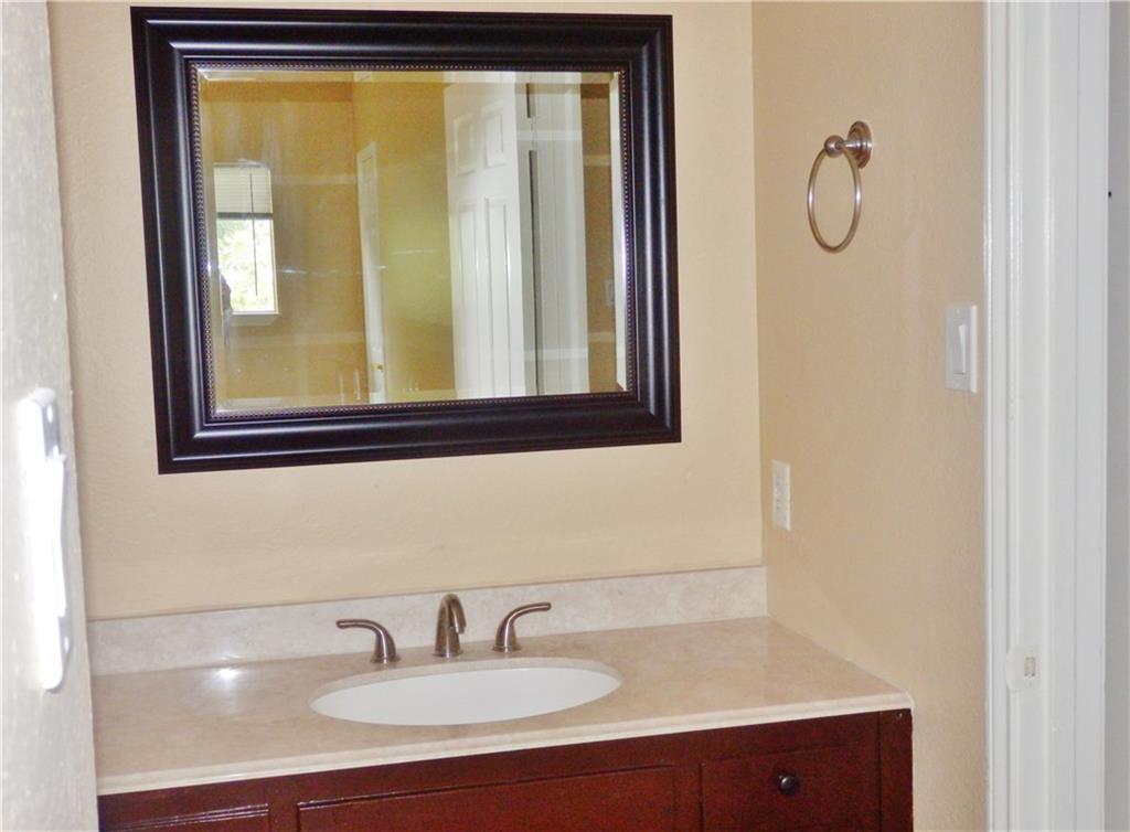 3206 King St # 208, Austin, TX 78705