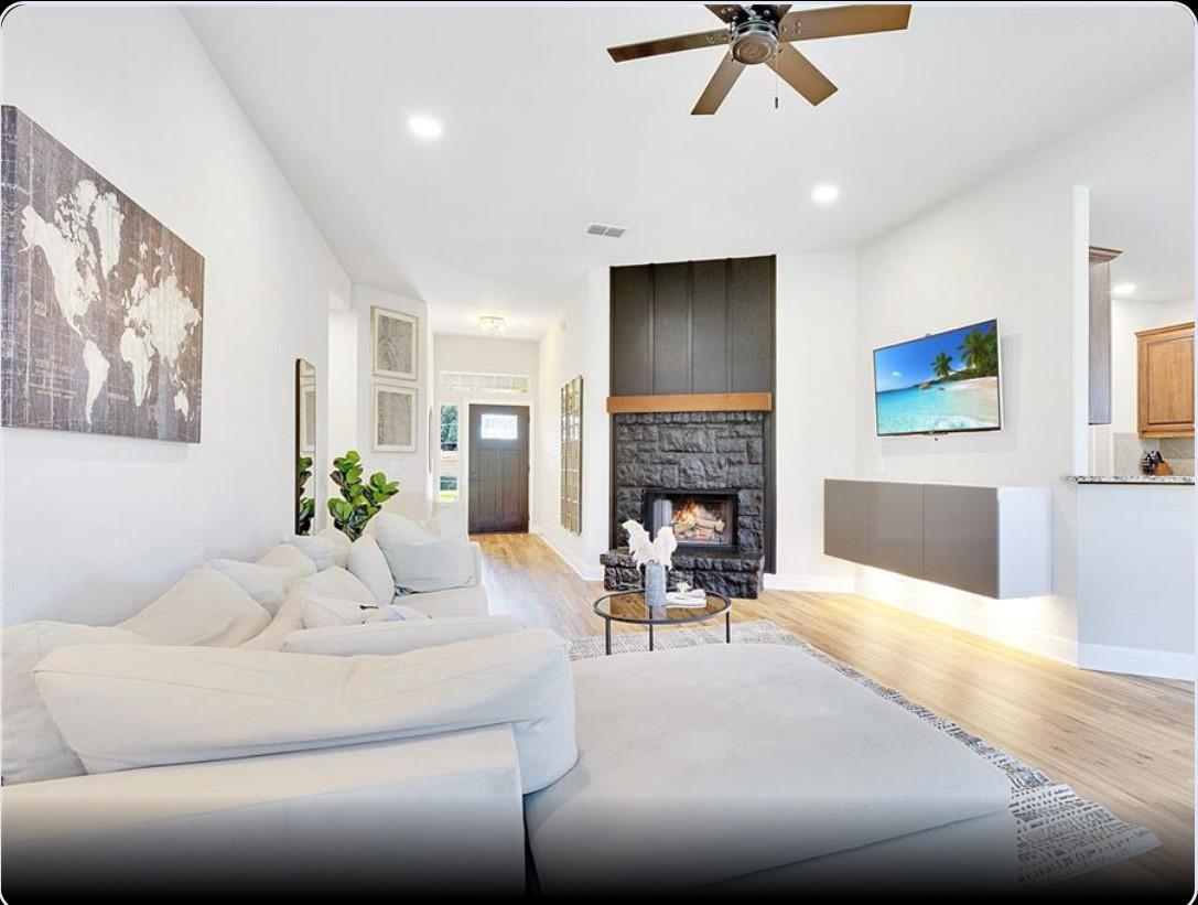 405 Alva Dr, Spicewood, TX 78669