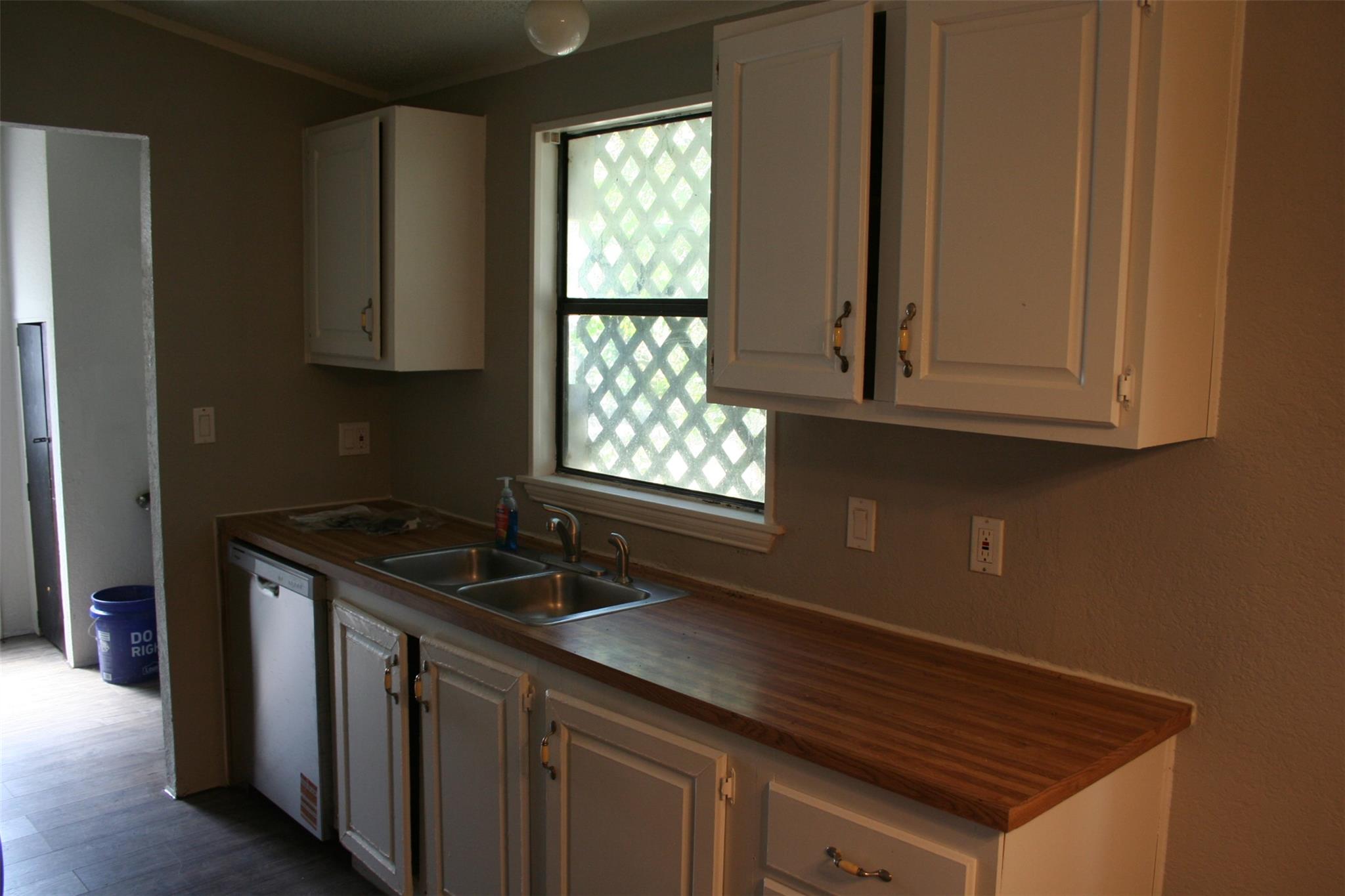 181 Bradford St St # A, Buda, TX 78610