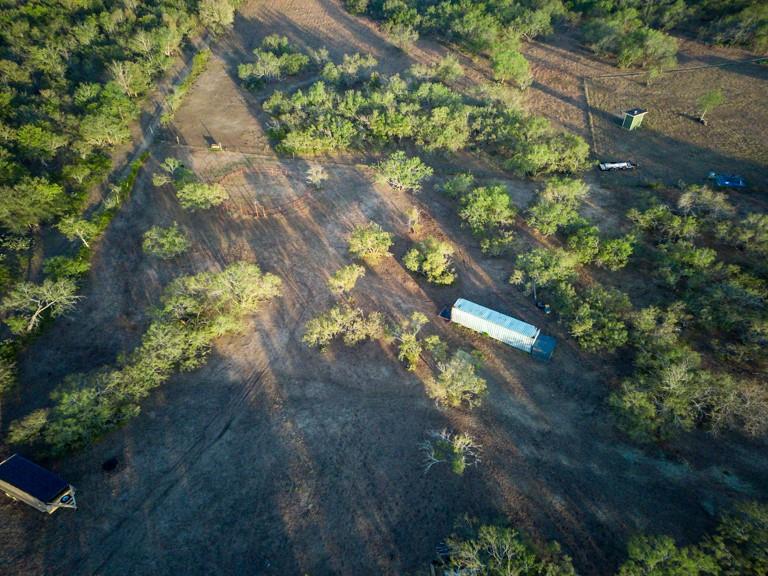 1096 County Road 447, Waelder, TX 78959