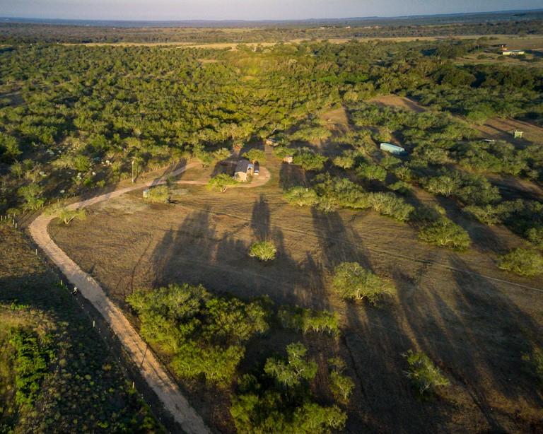 1096 County Road 447, Waelder, TX 78959