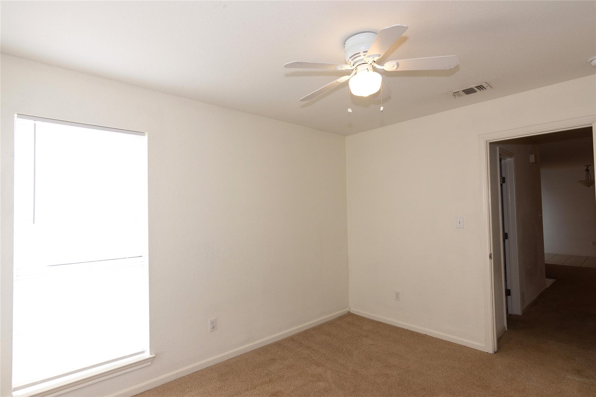 203 Axis Deer Trl, Hutto, TX 78634