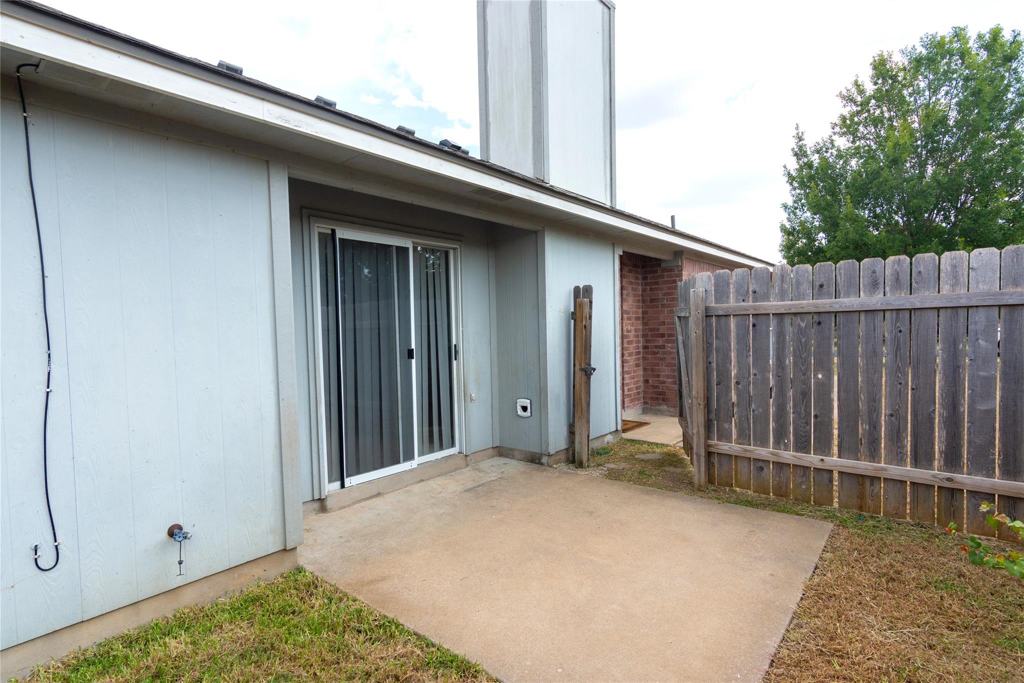 203 Axis Deer Trl, Hutto, TX 78634