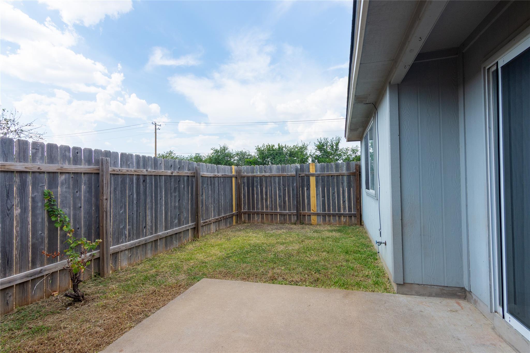203 Axis Deer Trl, Hutto, TX 78634