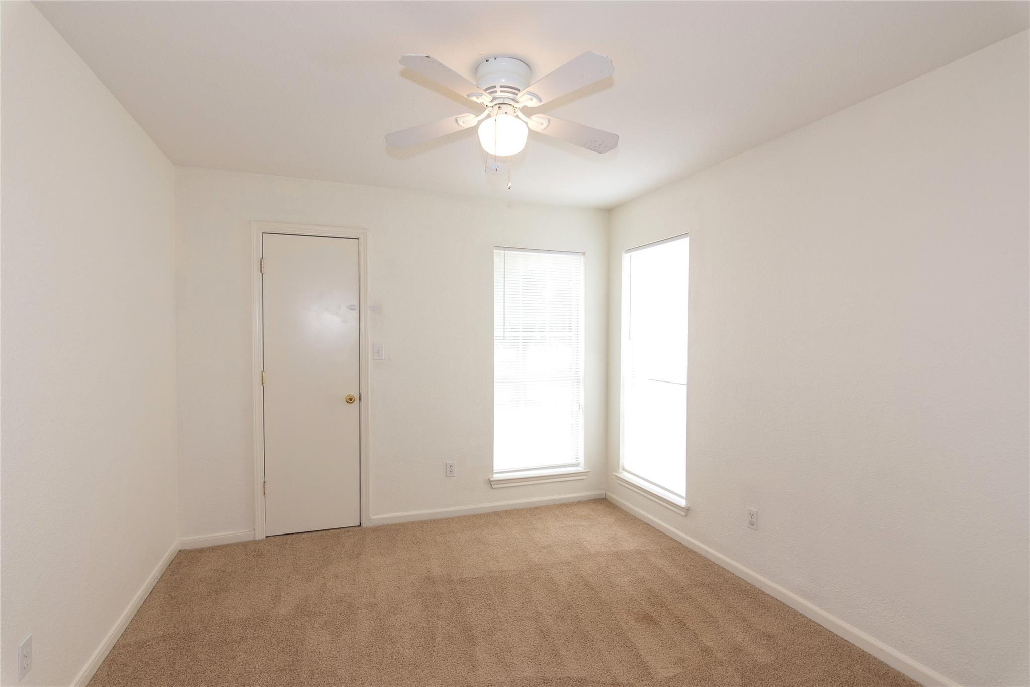 203 Axis Deer Trl, Hutto, TX 78634