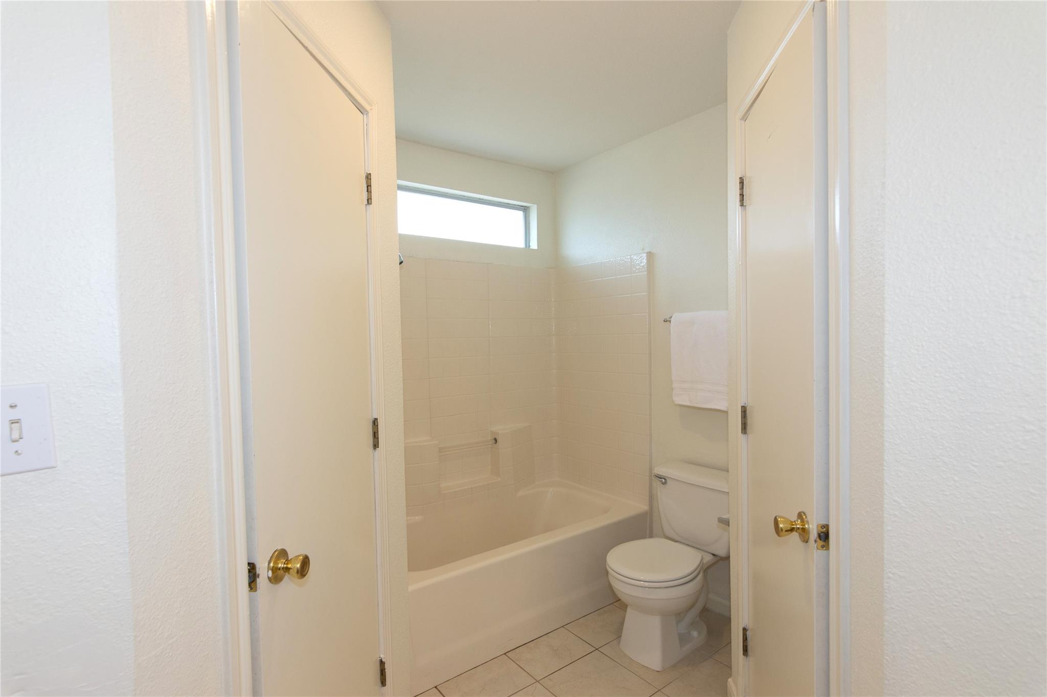 203 Axis Deer Trl, Hutto, TX 78634