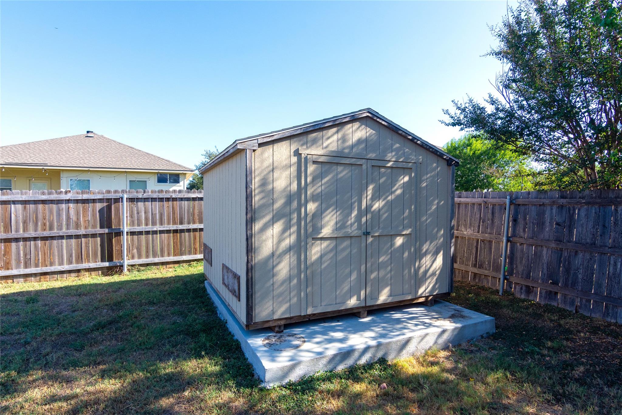 104 Phillips St, Hutto, TX 78634