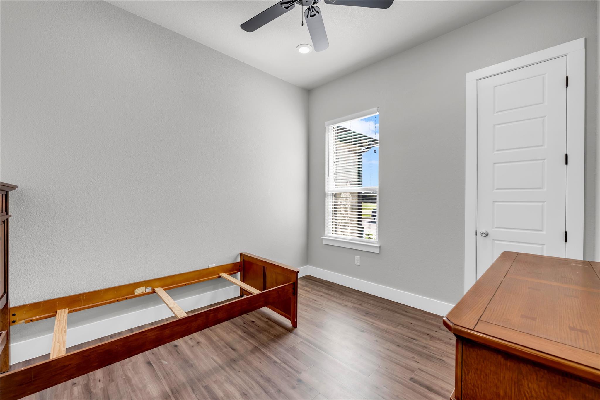 100 S Thomas Cv, Burnet, TX 78611