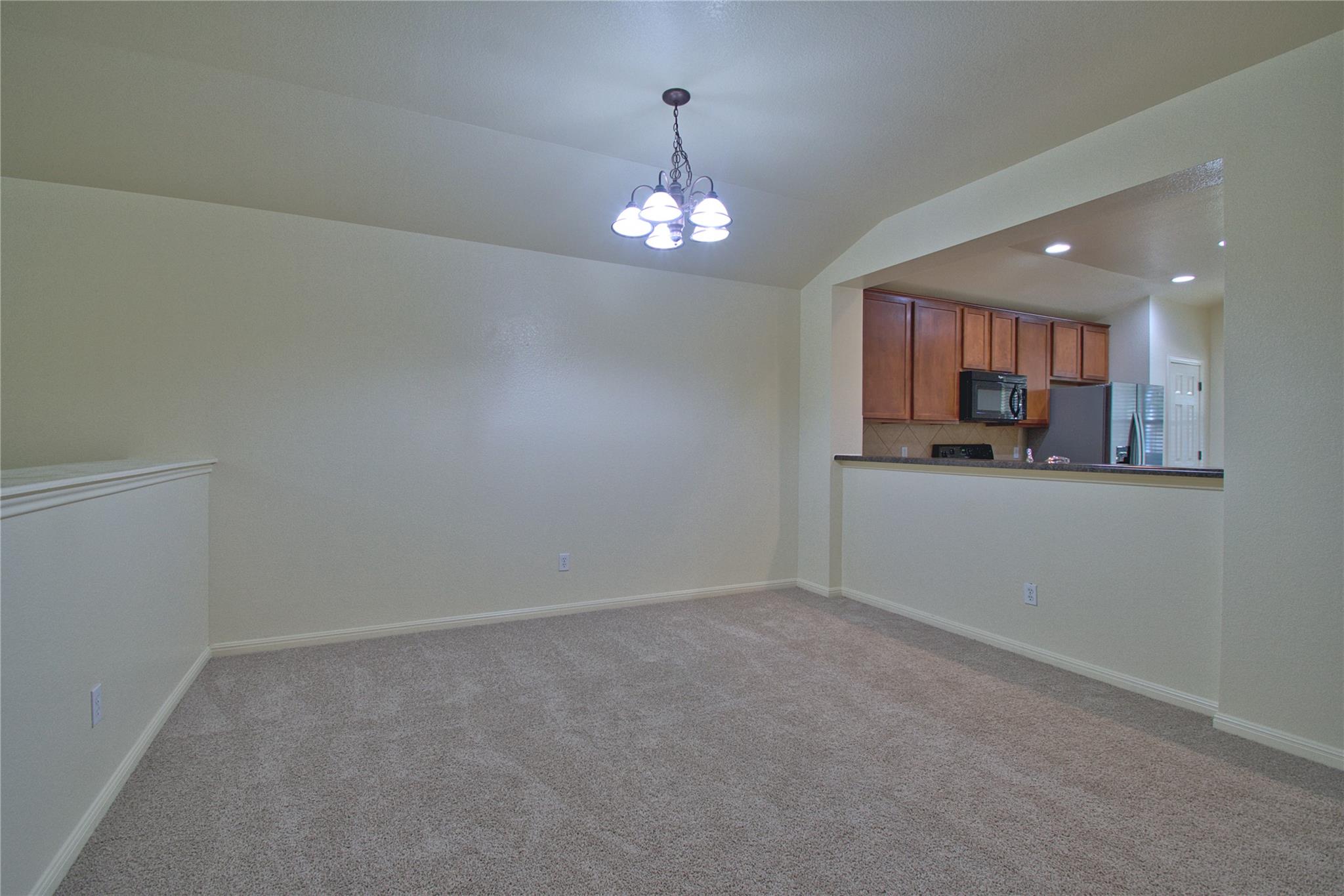 7749 Squirrel Hollow Dr, Georgetown, TX 78628